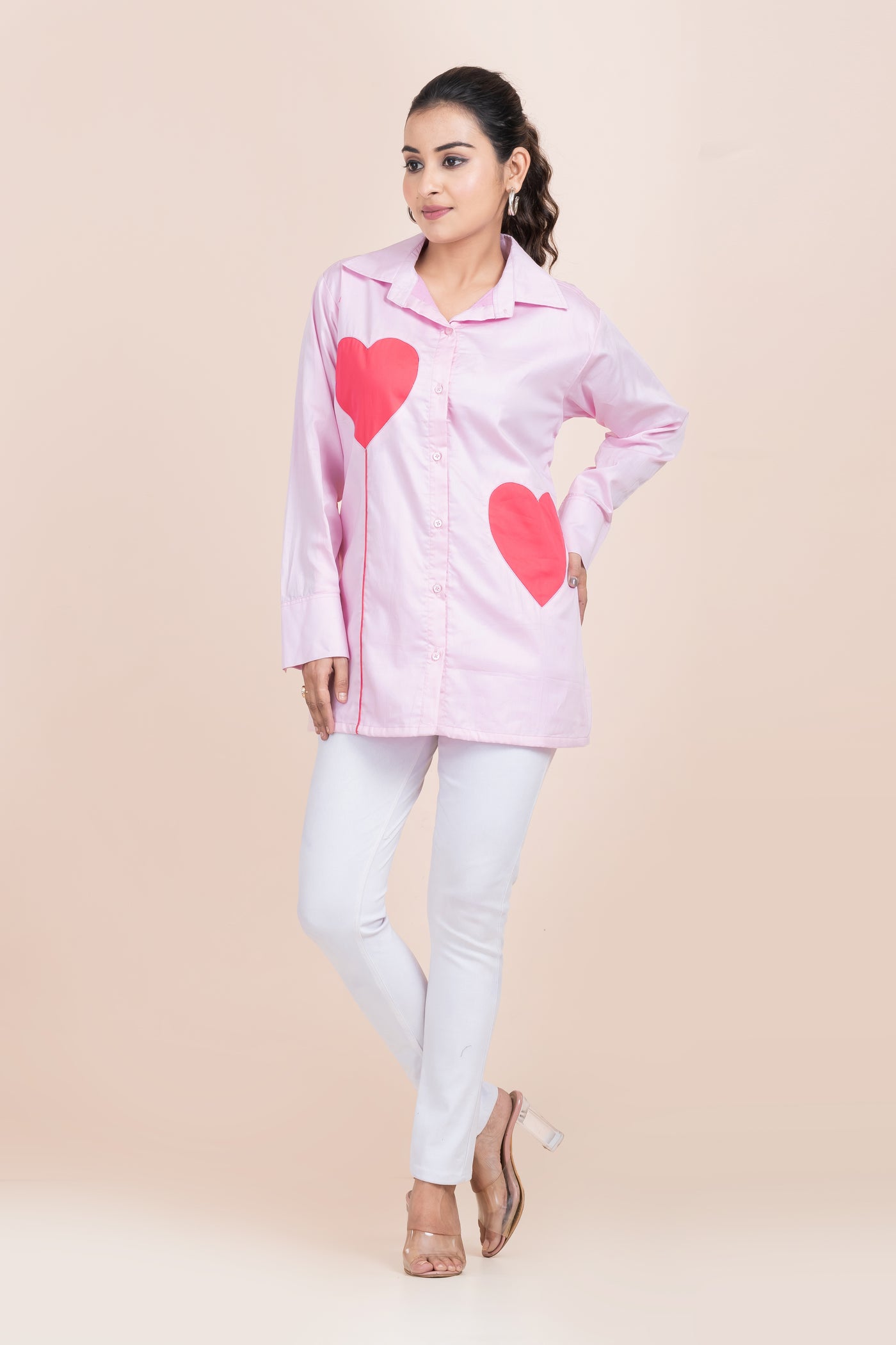 RED HEART APPLIQUE SHIRT
